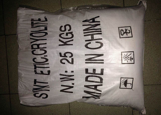 Fluorure en aluminium de sodium de cryolithe pour l'agent auxiliaire chimique CAS 13775 53 6